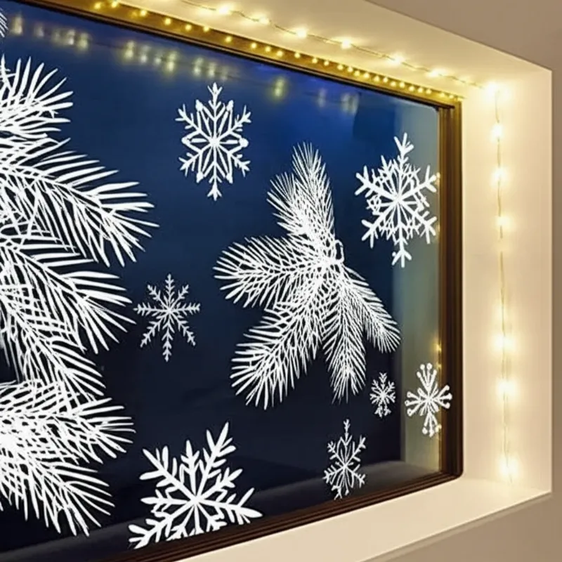 Giải pháp trang trí Noel cửa kính văn phòng chuyên nghiệp, tạo không khí lễ hội mà vẫn giữ vẻ tinh tế.